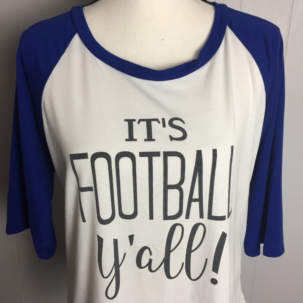 ✨2/$20✨”It’s Football Y’all!” 3/4 Sleeve Tee-XL